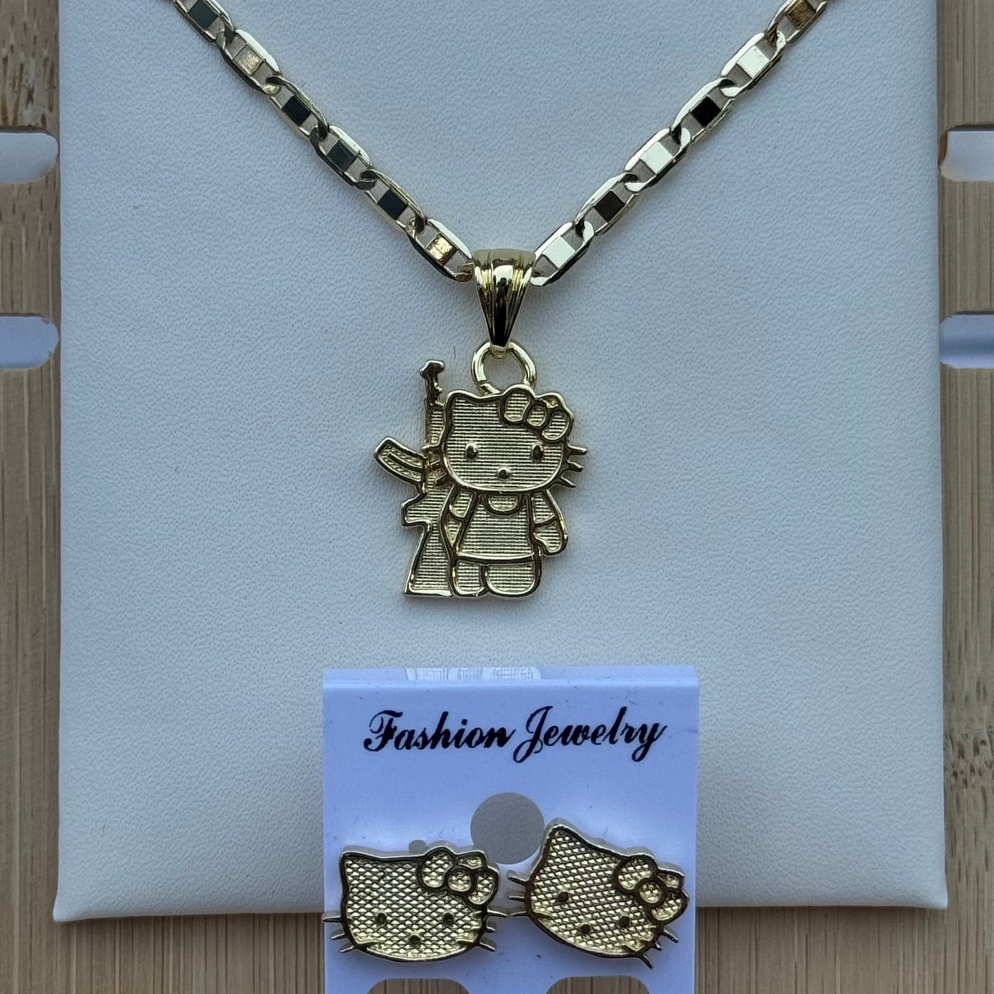 Hello Kitty With AK Set